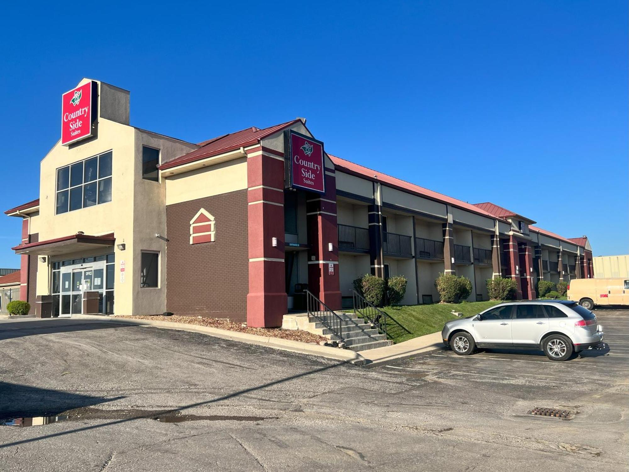 Countryside Suites Kansas City Independence I-70 East Sports Complex Hotel Екстериор снимка