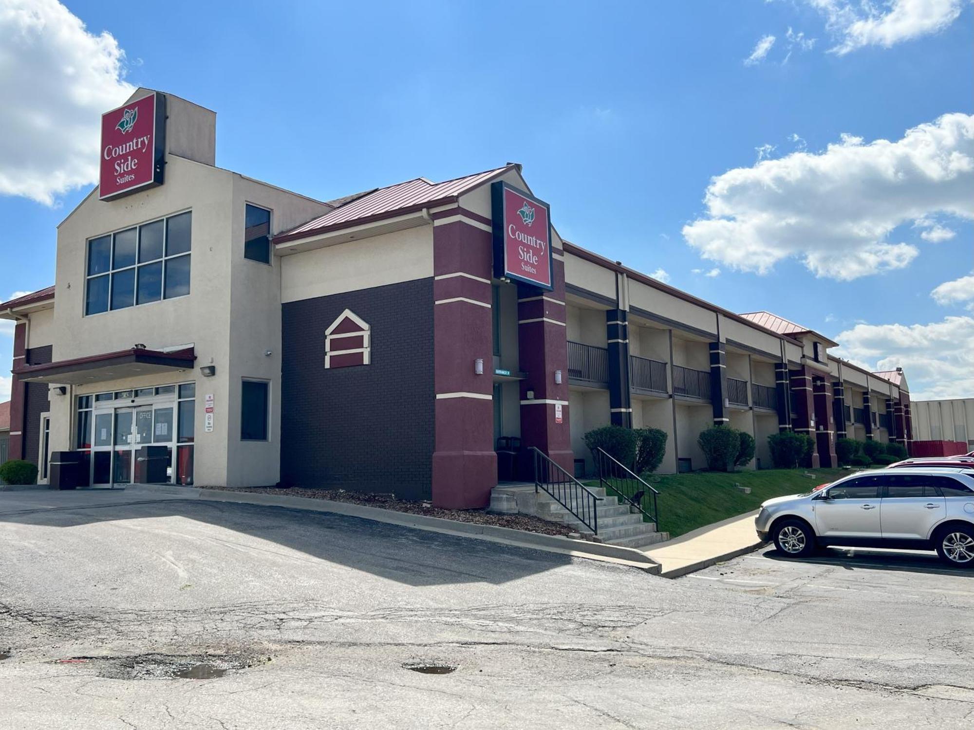Countryside Suites Kansas City Independence I-70 East Sports Complex Hotel Екстериор снимка