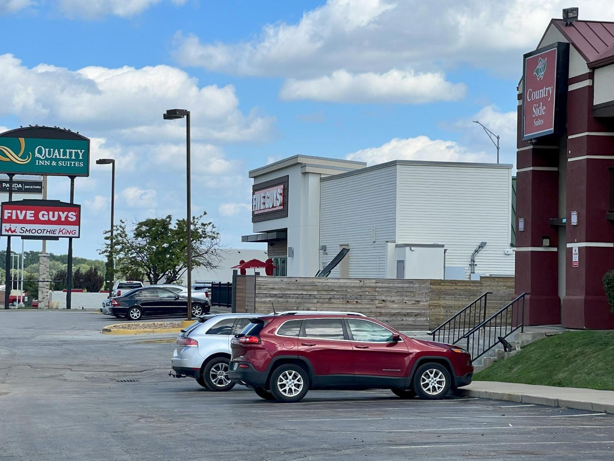 Countryside Suites Kansas City Independence I-70 East Sports Complex Hotel Екстериор снимка